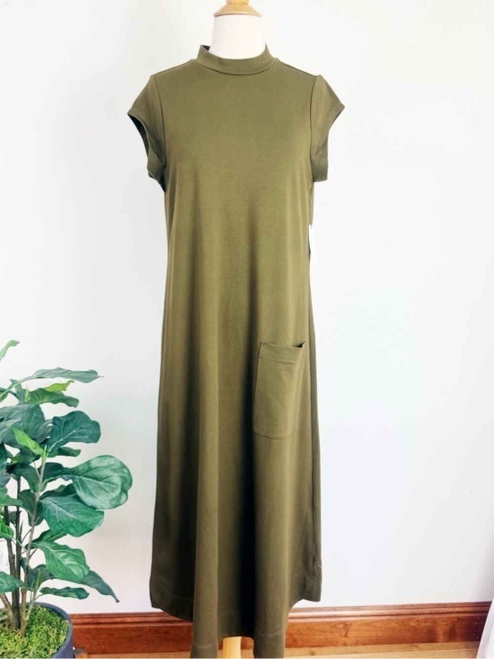 💋Anthropologie Olive Green Mock Neck Maxi Dress with Pocket